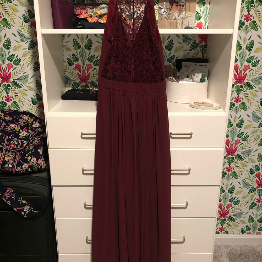 Lulu’s love spell burgundy lace-back maxi dress